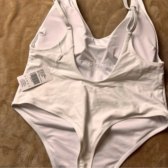 COLLOYES White Classic High-Cut Low Back V-Neck Thong One Piece - Size 2XL - Picture 9 of 13